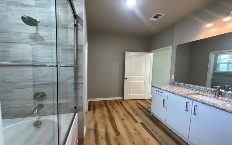 3915 Caddo Street, Greenville, TX 75401, 4 Habitaciones Habitaciones , ,3 BañosBaños,Residential,En Venta,3915 Caddo Street,20974299