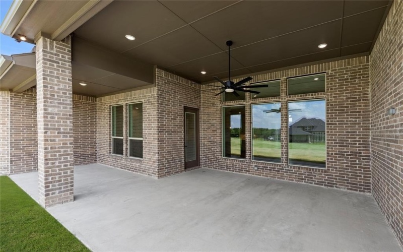 150 Waterview, Gunter, TX 75058, 4 Bedrooms Bedrooms, ,3 BathroomsBathrooms,Residential,For Sale,150 Waterview,20974315