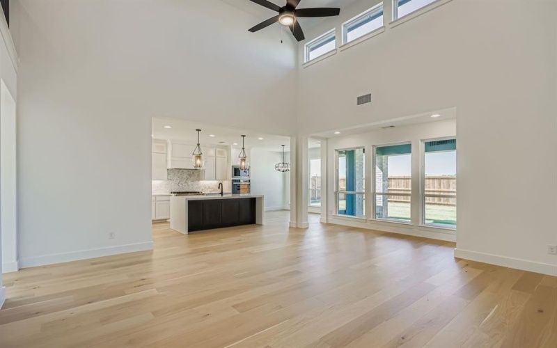 2109 Ten Mile Creek Court, Celina, TX 75009, 4 Habitaciones Habitaciones , ,5 BañosBaños,Residential,En Venta,2109 Ten Mile Creek Court,0,20974404