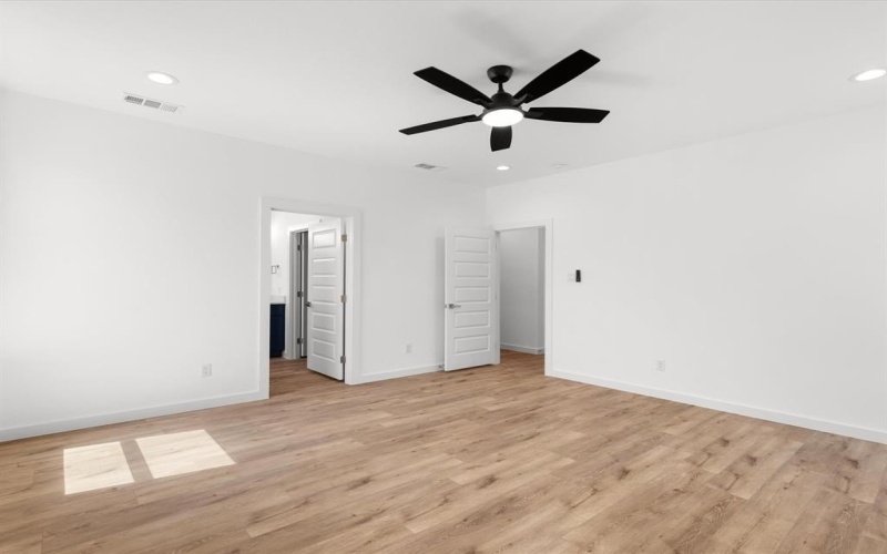 5223 Willie Street, Fort Worth, TX 76105, 4 Bedrooms Bedrooms, ,3 BathroomsBathrooms,Residential,For Sale,5223 Willie Street,20974490
