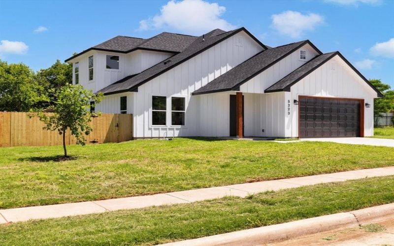 5223 Willie Street, Fort Worth, TX 76105, 4 Bedrooms Bedrooms, ,3 BathroomsBathrooms,Residential,For Sale,5223 Willie Street,20974490