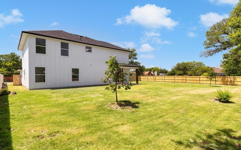 5223 Willie Street, Fort Worth, TX 76105, 4 Bedrooms Bedrooms, ,3 BathroomsBathrooms,Residential,For Sale,5223 Willie Street,20974490
