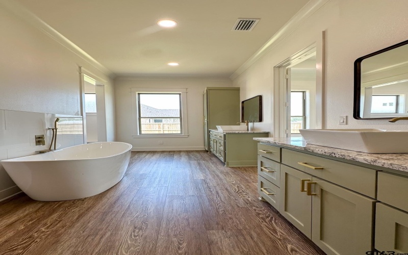 12301 Harlon, Flint, TX 75762, 4 Bedrooms Bedrooms, ,2 BathroomsBathrooms,Residential,For Sale,12301 Harlon,0,25009328