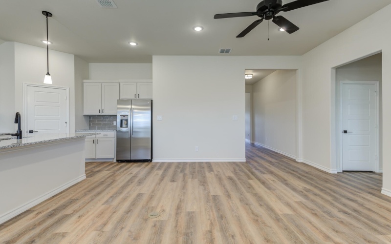7018 25th Street, Lubbock, TX 79407, 3 Habitaciones Habitaciones , ,2 BañosBaños,Residential,En Venta,7018 25th Street,202556575