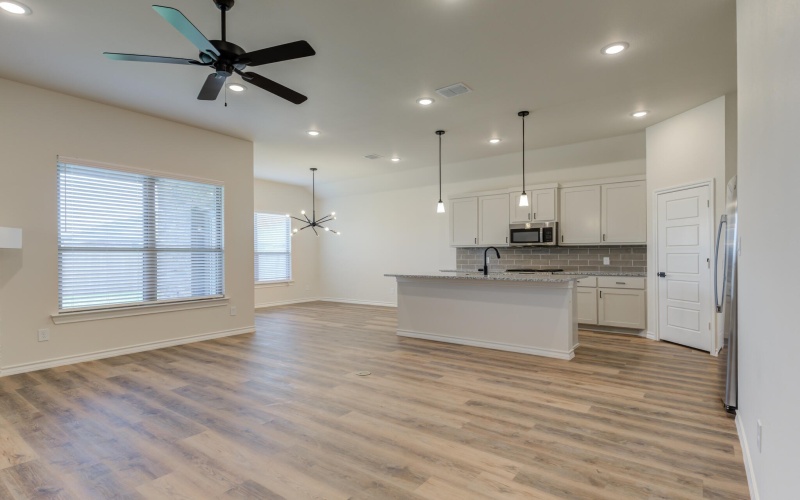 7018 25th Street, Lubbock, TX 79407, 3 Habitaciones Habitaciones , ,2 BañosBaños,Residential,En Venta,7018 25th Street,202556575