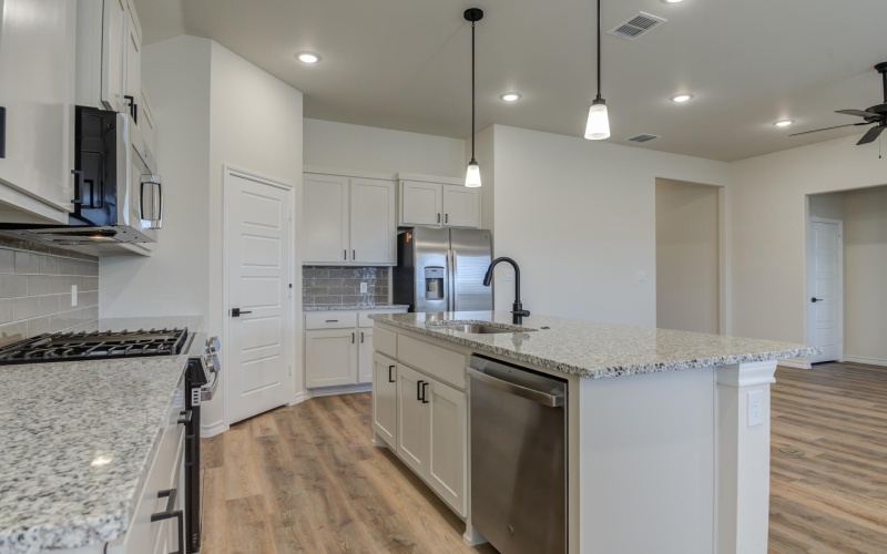 7018 25th Street, Lubbock, TX 79407, 3 Habitaciones Habitaciones , ,2 BañosBaños,Residential,En Venta,7018 25th Street,202556575