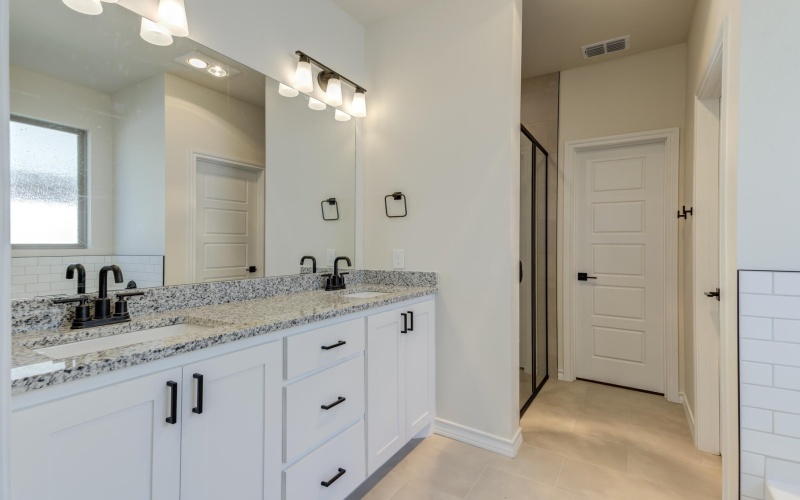 7018 25th Street, Lubbock, TX 79407, 3 Habitaciones Habitaciones , ,2 BañosBaños,Residential,En Venta,7018 25th Street,202556575