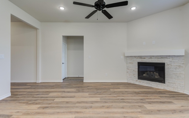 7018 25th Street, Lubbock, TX 79407, 3 Habitaciones Habitaciones , ,2 BañosBaños,Residential,En Venta,7018 25th Street,202556575