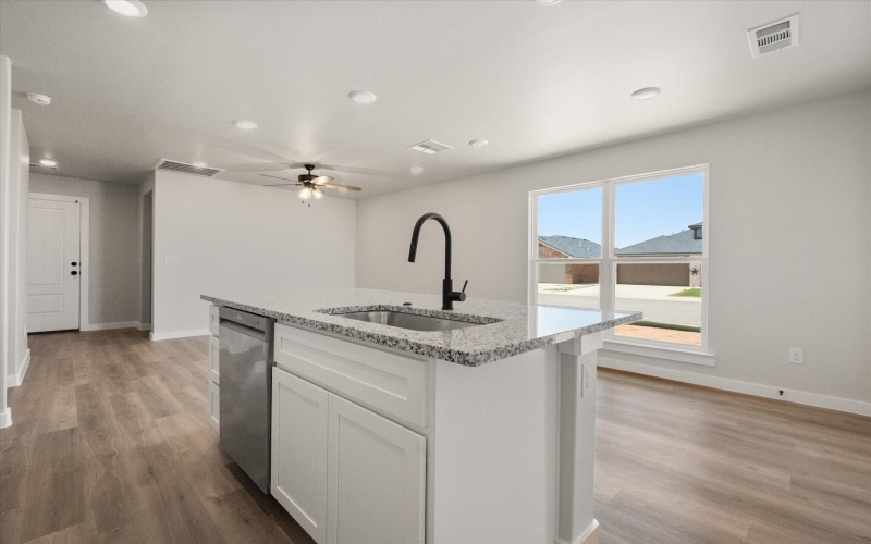 14401 Paris Avenue, Lubbock, TX 79423, 3 Bedrooms Bedrooms, ,2 BathroomsBathrooms,Residential,For Sale,14401 Paris Avenue,202556578