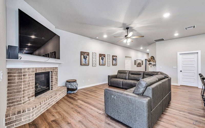 300 Farmstead Lane, Odessa, TX 79765, 4 Bedrooms Bedrooms, ,2 BathroomsBathrooms,Residential,For Sale,300 Farmstead Lane,161068