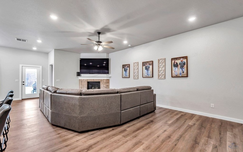 300 Farmstead Lane, Odessa, TX 79765, 4 Bedrooms Bedrooms, ,2 BathroomsBathrooms,Residential,For Sale,300 Farmstead Lane,161068