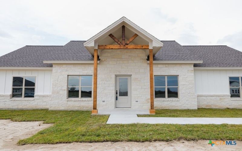 156 Essence Drive, Victoria, TX 77904, 3 Habitaciones Habitaciones , ,2 BañosBaños,Residential,En Venta,156 Essence Drive,0,583965