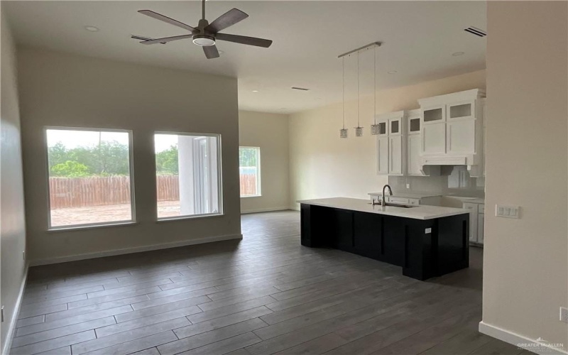 1510 Helen Drive, Weslaco, TX 78596, 4 Habitaciones Habitaciones , ,3 BañosBaños,Residential,En Venta,1510 Helen Drive,474150