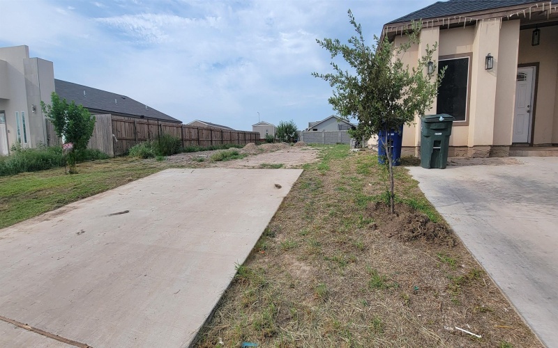 624 Rosemary Ln., Laredo, TX 78046, 3 Bedrooms Bedrooms, ,2 BathroomsBathrooms,Residential,For Sale,624 Rosemary Ln.,20252636