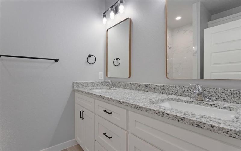 1305 Mill Street #4, Gainesville, TX 76240, 8 Bedrooms Bedrooms, ,8 BathroomsBathrooms,Residential Multi Family,For Sale,1305 Mill Street,20890426