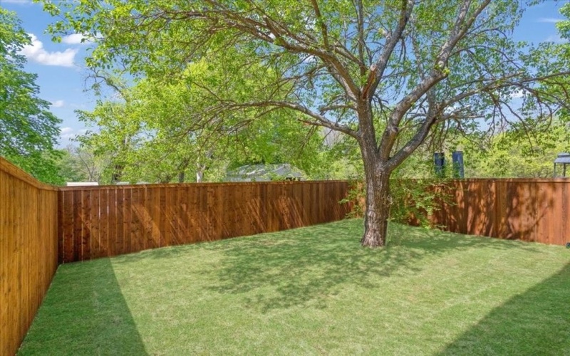 1305 Mill Street #4, Gainesville, TX 76240, 8 Bedrooms Bedrooms, ,8 BathroomsBathrooms,Residential Multi Family,For Sale,1305 Mill Street,20890426