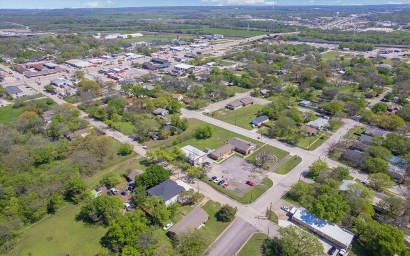 1305 Mill Street #4, Gainesville, TX 76240, 8 Bedrooms Bedrooms, ,8 BathroomsBathrooms,Residential Multi Family,For Sale,1305 Mill Street,20890426