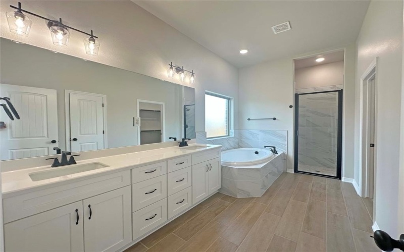 402 Juniper Drive, Troy, TX 76579, 3 Bedrooms Bedrooms, ,2 BathroomsBathrooms,Residential,For Sale,402 Juniper Drive,20959941