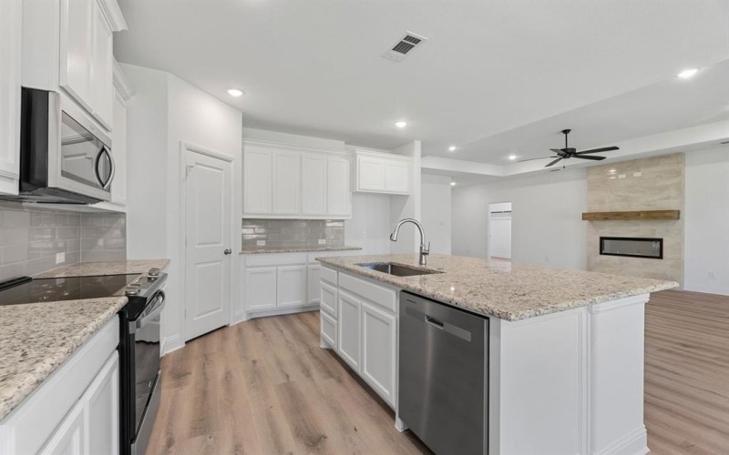 2109 Briarwood Drive, Bridgeport, TX 76426, 4 Habitaciones Habitaciones , ,2 BañosBaños,Residential,En Venta,2109 Briarwood Drive,0,20975309