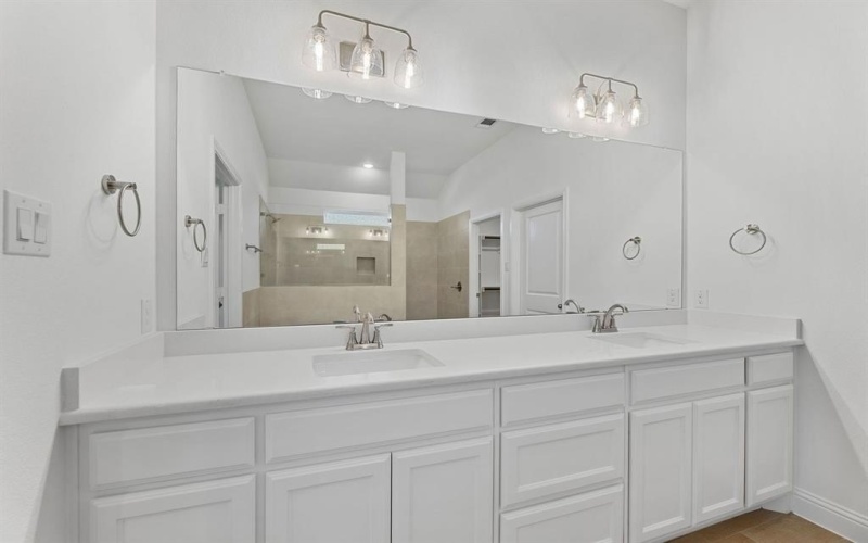 2109 Briarwood Drive, Bridgeport, TX 76426, 4 Habitaciones Habitaciones , ,2 BañosBaños,Residential,En Venta,2109 Briarwood Drive,0,20975309