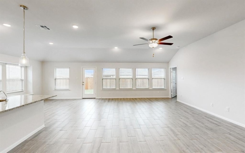 14054 Ladbroke Street, Pilot Point, TX 76258, 4 Habitaciones Habitaciones , ,3 BañosBaños,Residential,En Venta,14054 Ladbroke Street,20975433