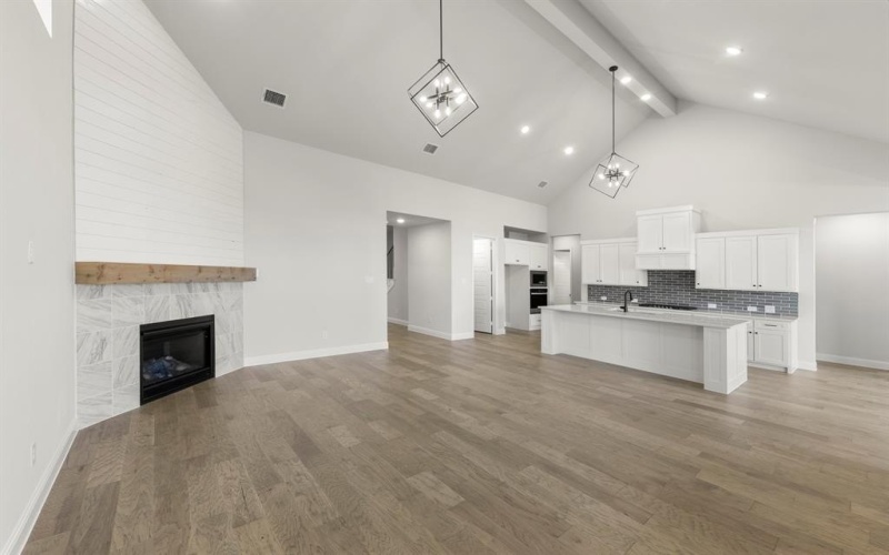 320 Bee Balm Road, McKinney, TX 75071, 4 Habitaciones Habitaciones , ,5 BañosBaños,Residential,En Venta,320 Bee Balm Road,0,20975459