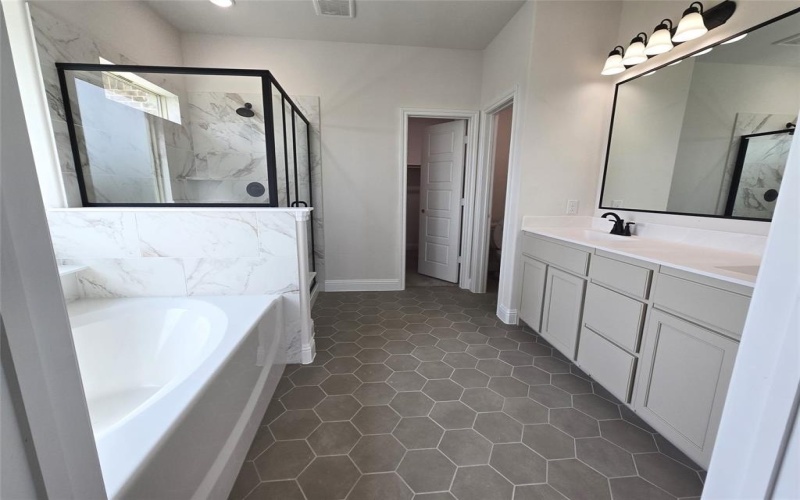 909 Allegro Avenue, Forney, TX 75126, 5 Bedrooms Bedrooms, ,3 BathroomsBathrooms,Residential,For Sale,909 Allegro Avenue,20975493