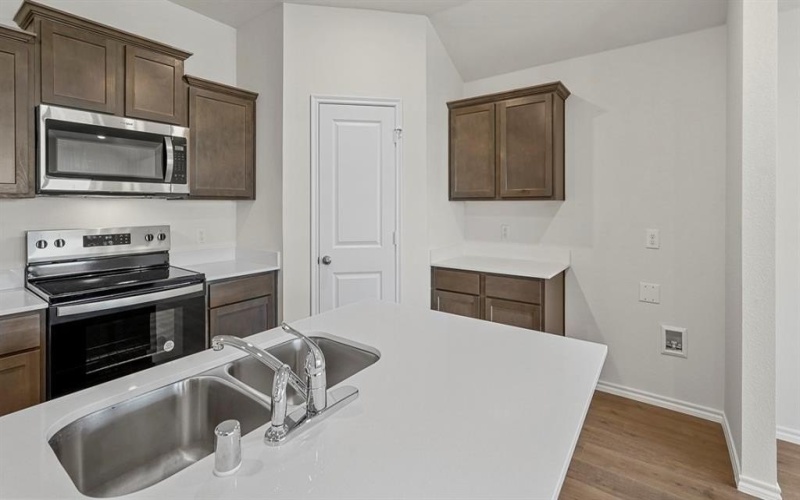 921 Parksville Drive, Ferris, TX 75125, 4 Habitaciones Habitaciones , ,2 BañosBaños,Residential,En Venta,921 Parksville Drive,20975508
