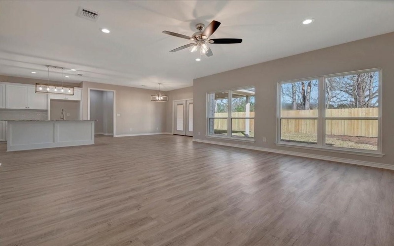 106 Saddle Brook Drive, Lufkin, TX 75904, 3 Bedrooms Bedrooms, ,2 BathroomsBathrooms,Residential,For Sale,106 Saddle Brook Drive,20975662