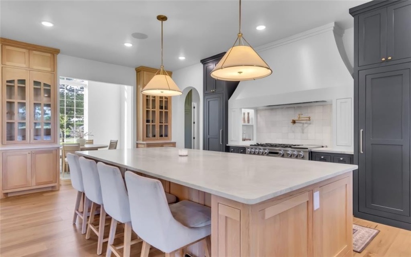 4020 Highland Oaks Lane, Cleburne, TX 76031, 4 Bedrooms Bedrooms, ,3 BathroomsBathrooms,Residential,For Sale,4020 Highland Oaks Lane,20975733