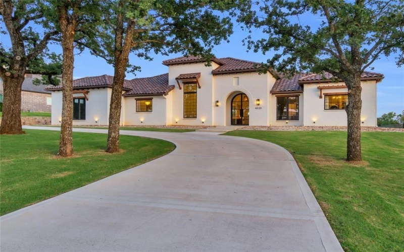 4020 Highland Oaks Lane, Cleburne, TX 76031, 4 Bedrooms Bedrooms, ,3 BathroomsBathrooms,Residential,For Sale,4020 Highland Oaks Lane,20975733