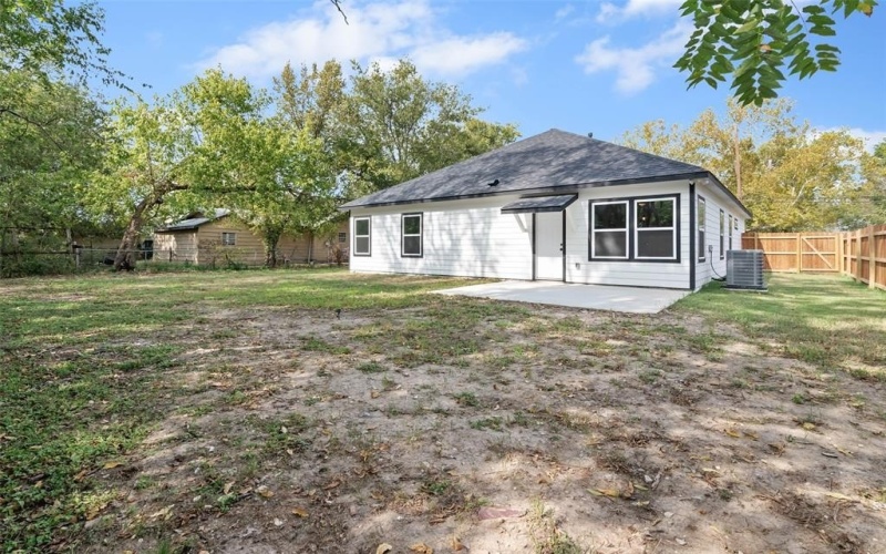 1520 Harris Street, Gainesville, TX 76240, 3 Bedrooms Bedrooms, ,2 BathroomsBathrooms,Residential,For Sale,1520 Harris Street,0,20975816