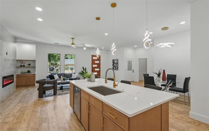 2910 Brigham Lane, Dallas, TX 75215, 4 Bedrooms Bedrooms, ,2 BathroomsBathrooms,Residential,For Sale,2910 Brigham Lane,20975931