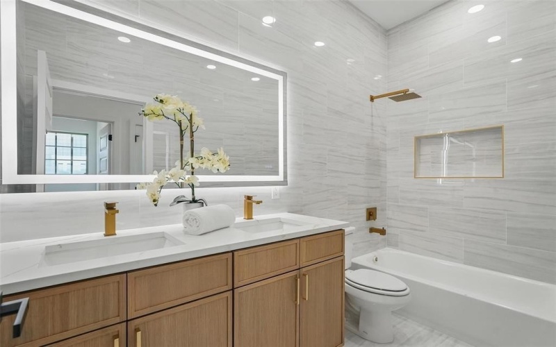 2910 Brigham Lane, Dallas, TX 75215, 4 Bedrooms Bedrooms, ,2 BathroomsBathrooms,Residential,For Sale,2910 Brigham Lane,20975931