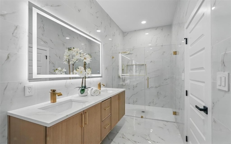 2910 Brigham Lane, Dallas, TX 75215, 4 Bedrooms Bedrooms, ,2 BathroomsBathrooms,Residential,For Sale,2910 Brigham Lane,20975931