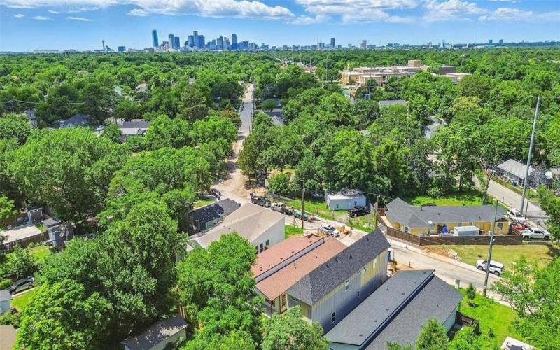 2910 Brigham Lane, Dallas, TX 75215, 4 Bedrooms Bedrooms, ,2 BathroomsBathrooms,Residential,For Sale,2910 Brigham Lane,20975931