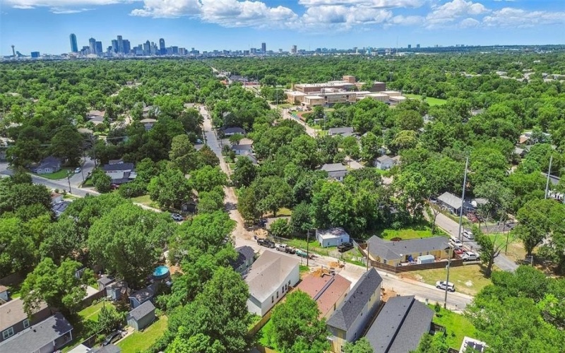 2910 Brigham Lane, Dallas, TX 75215, 4 Bedrooms Bedrooms, ,2 BathroomsBathrooms,Residential,For Sale,2910 Brigham Lane,20975931