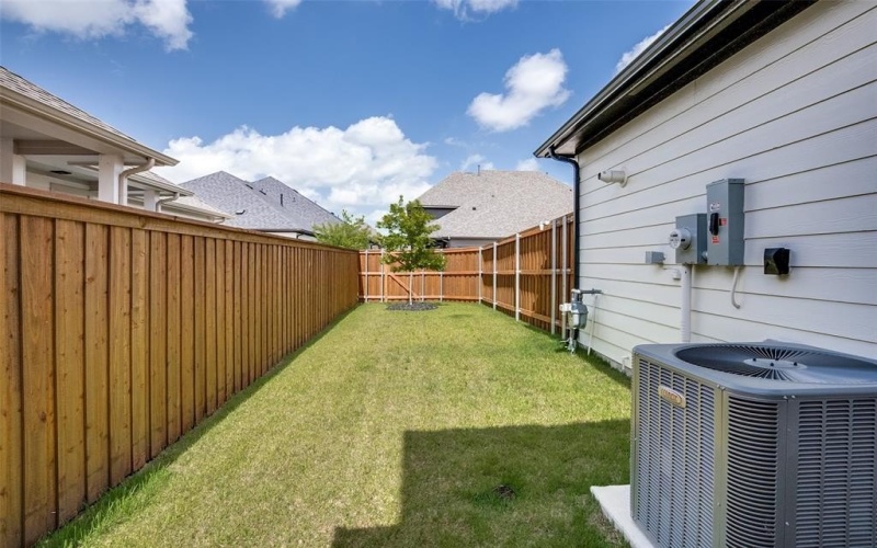2128 Eastleigh Drive, Fort Worth, TX 76008, 3 Bedrooms Bedrooms, ,2 BathroomsBathrooms,Residential,For Sale,2128 Eastleigh Drive,20973708
