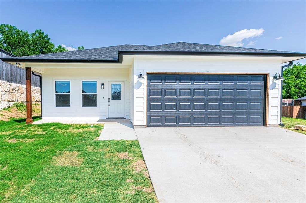 708 N College Street, West, TX 76691, 3 Bedrooms Bedrooms, ,2 BathroomsBathrooms,Residential,For Sale,708 N College Street,0,20974849