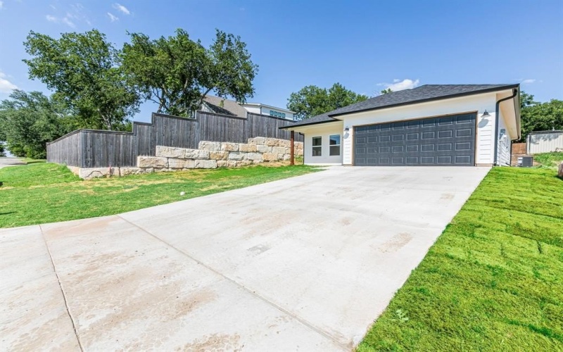 708 N College Street, West, TX 76691, 3 Bedrooms Bedrooms, ,2 BathroomsBathrooms,Residential,For Sale,708 N College Street,0,20974849