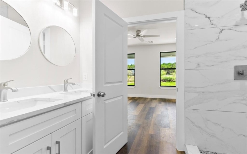 3505 Brazos River Drive, Granbury, TX 76048, 3 Habitaciones Habitaciones , ,2 BañosBaños,Residential,En Venta,3505 Brazos River Drive,0,20975184