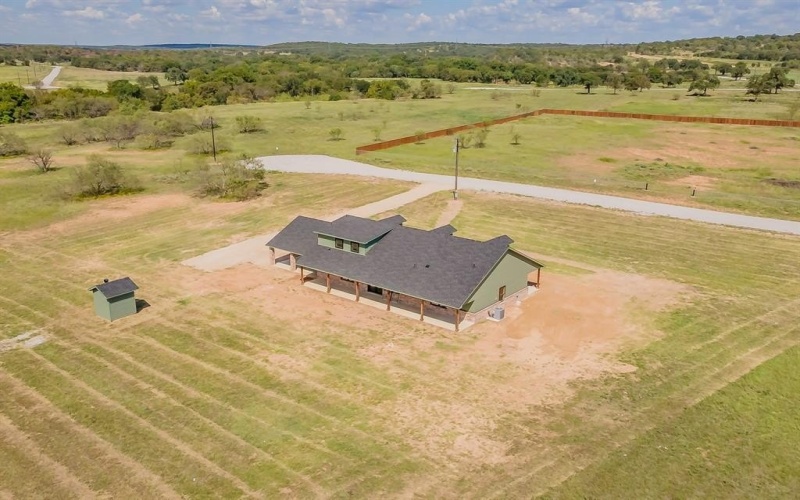 175 Flint Lane, Chico, TX 76431, 4 Bedrooms Bedrooms, ,3 BathroomsBathrooms,Residential,For Sale,175 Flint Lane,0,20975264