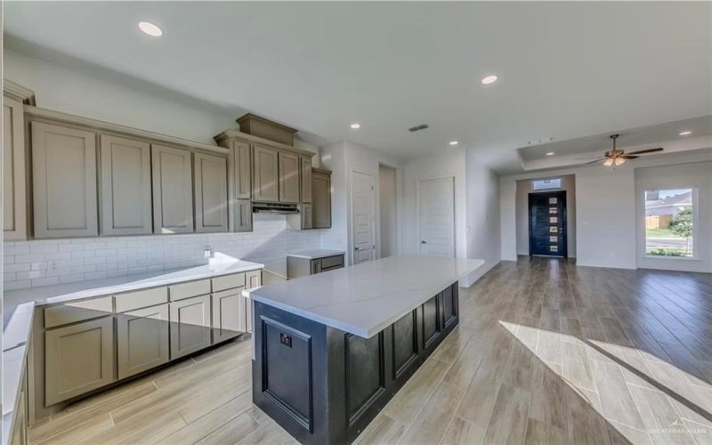 7409 55th Street, McAllen, TX 78573, 3 Bedrooms Bedrooms, ,2 BathroomsBathrooms,Residential,For Sale,7409 55th Street,474143