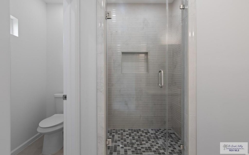 7004 LAGO VISTA, BROWNSVILLE, TX 78520, 4 Bedrooms Bedrooms, ,3 BathroomsBathrooms,Residential,For Sale,7004 LAGO VISTA,29766169
