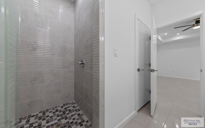 7004 LAGO VISTA, BROWNSVILLE, TX 78520, 4 Bedrooms Bedrooms, ,3 BathroomsBathrooms,Residential,For Sale,7004 LAGO VISTA,29766169