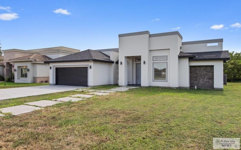 7004 LAGO VISTA, BROWNSVILLE, TX 78520, 4 Bedrooms Bedrooms, ,3 BathroomsBathrooms,Residential,For Sale,7004 LAGO VISTA,29766169