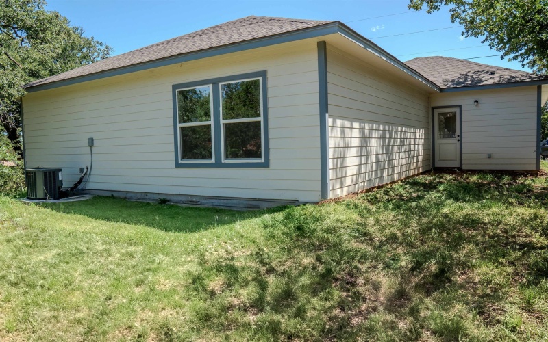 1917 Greenwood Avenue, Kingsland, TX 78639, 3 Bedrooms Bedrooms, ,2 BathroomsBathrooms,Residential,For Sale,1917 Greenwood Avenue,173862