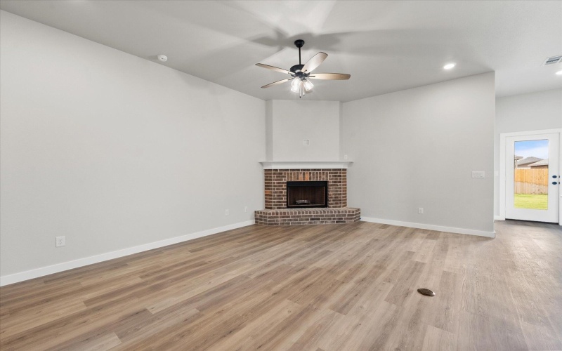 7001 12th Street, Lubbock, TX 79416, 3 Habitaciones Habitaciones , ,2 BañosBaños,Residential,En Venta,7001 12th Street,202556658