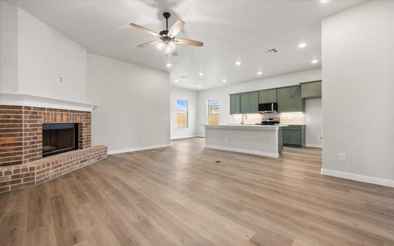 7001 12th Street, Lubbock, TX 79416, 3 Habitaciones Habitaciones , ,2 BañosBaños,Residential,En Venta,7001 12th Street,202556658