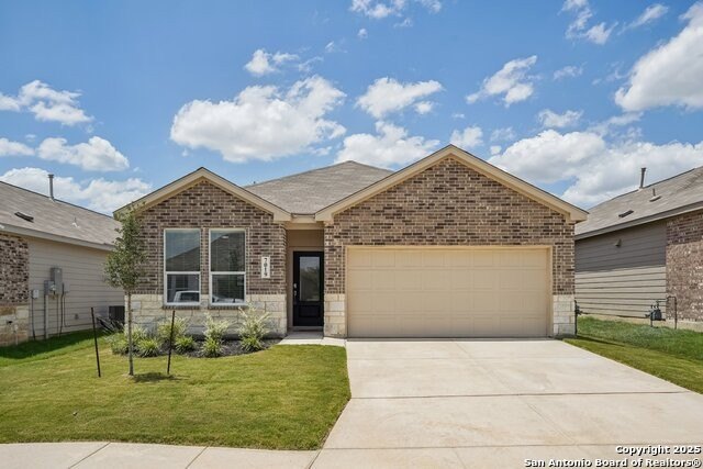 7019 Biotite Rdg, Elmendorf, TX 78112, 4 Habitaciones Habitaciones , ,3 BañosBaños,Residential,En Venta,7019 Biotite Rdg,1877442